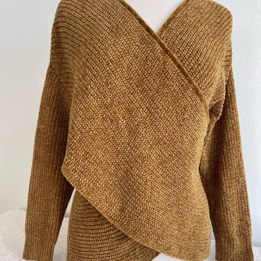 Vintage Selfie Couture By Trendology Woman’s pull over sweater size medium/large